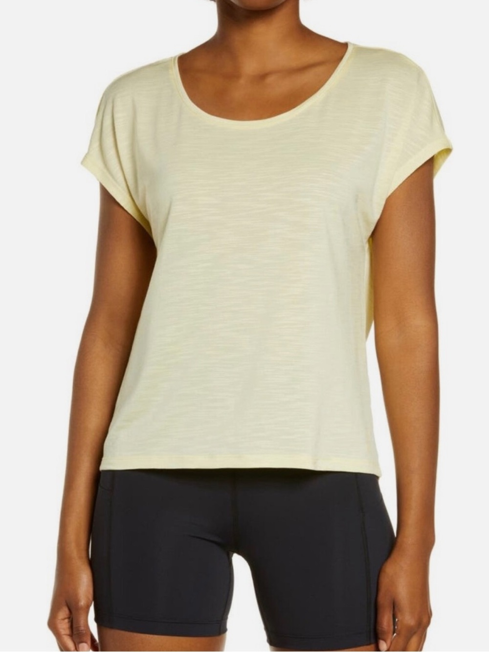 On Running • Women’s Active-T Flow Short Sleeve Tee Yellow Size Small